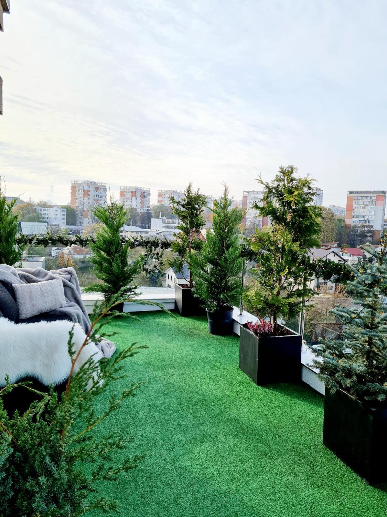 Appartement Penthouse Aeroport Iasi Extérieur photo