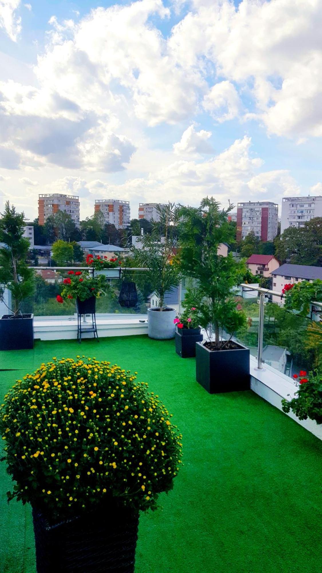 Appartement Penthouse Aeroport Iasi Extérieur photo